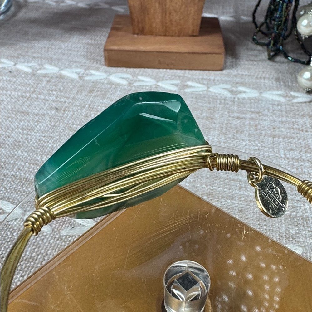 Bourbon & Bow ties Stone Bracelet - Picture 4 of 8